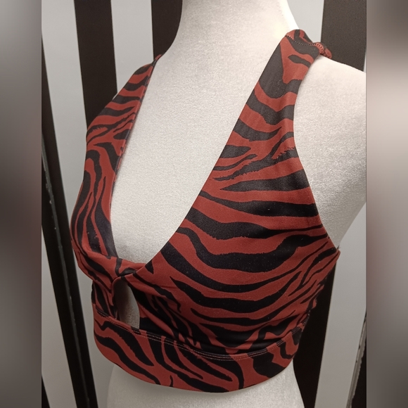 Fabletics sports bra. - Picture 3 of 6